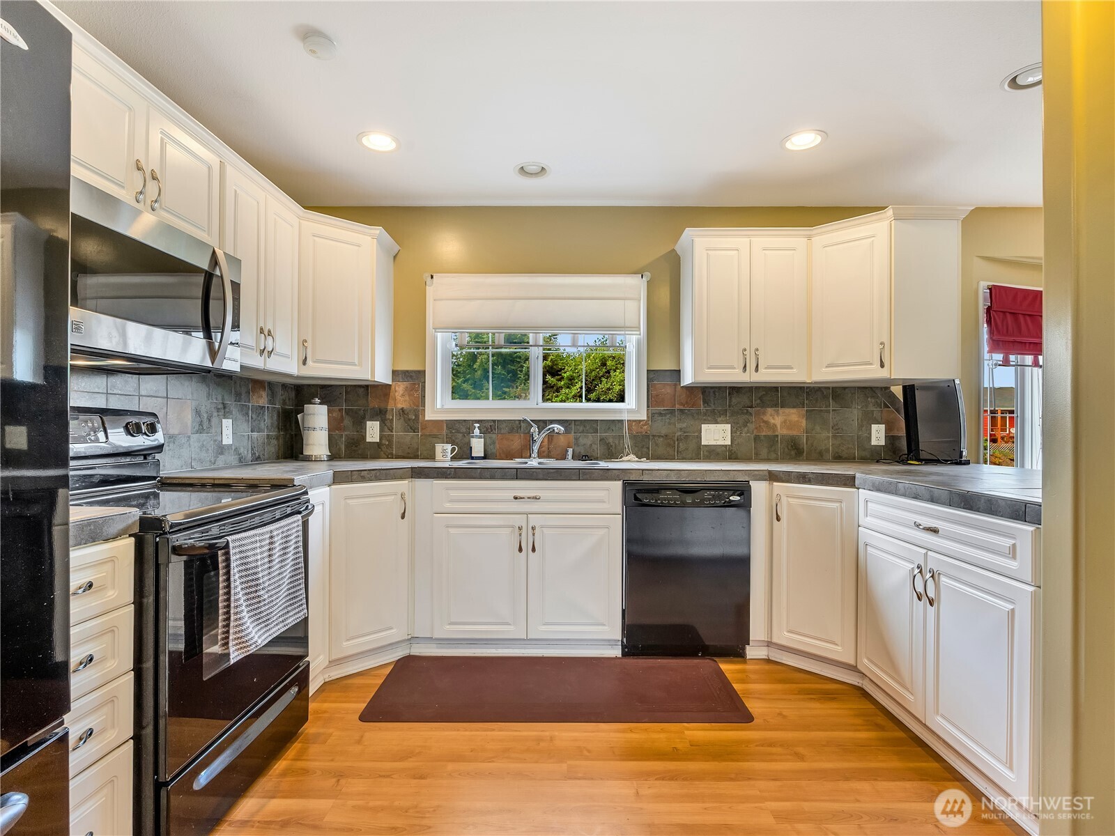 30801 I Street Property Photo 8