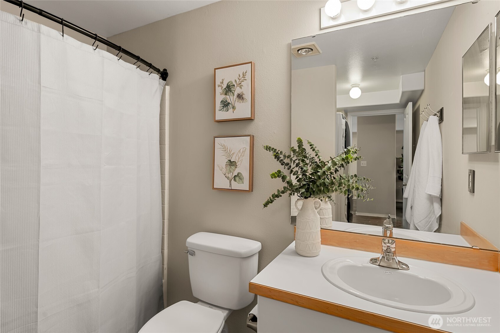 18621 Blueberry Lane A-204 Property Photo 12