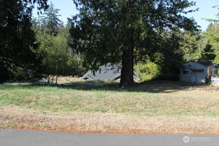2418 Crestridge Drive Property Photo 4