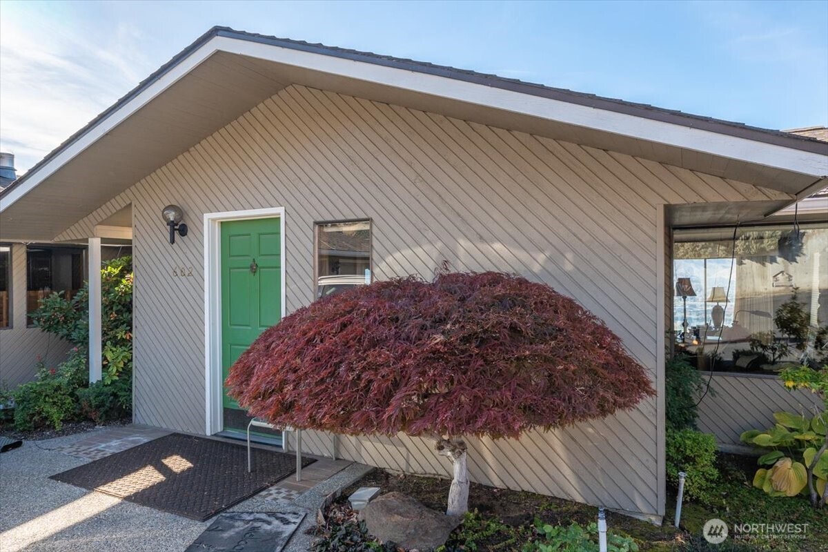 602 Daniels Drive Property Photo 2