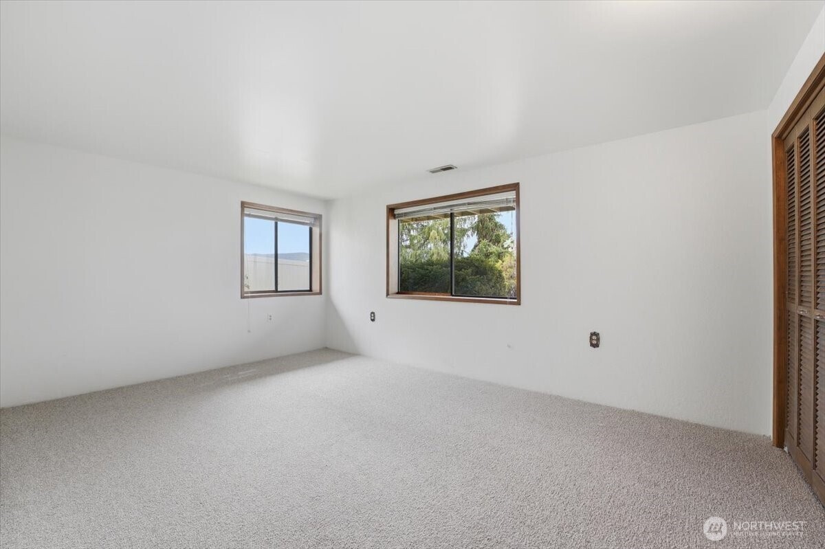 602 Daniels Drive Property Photo 32