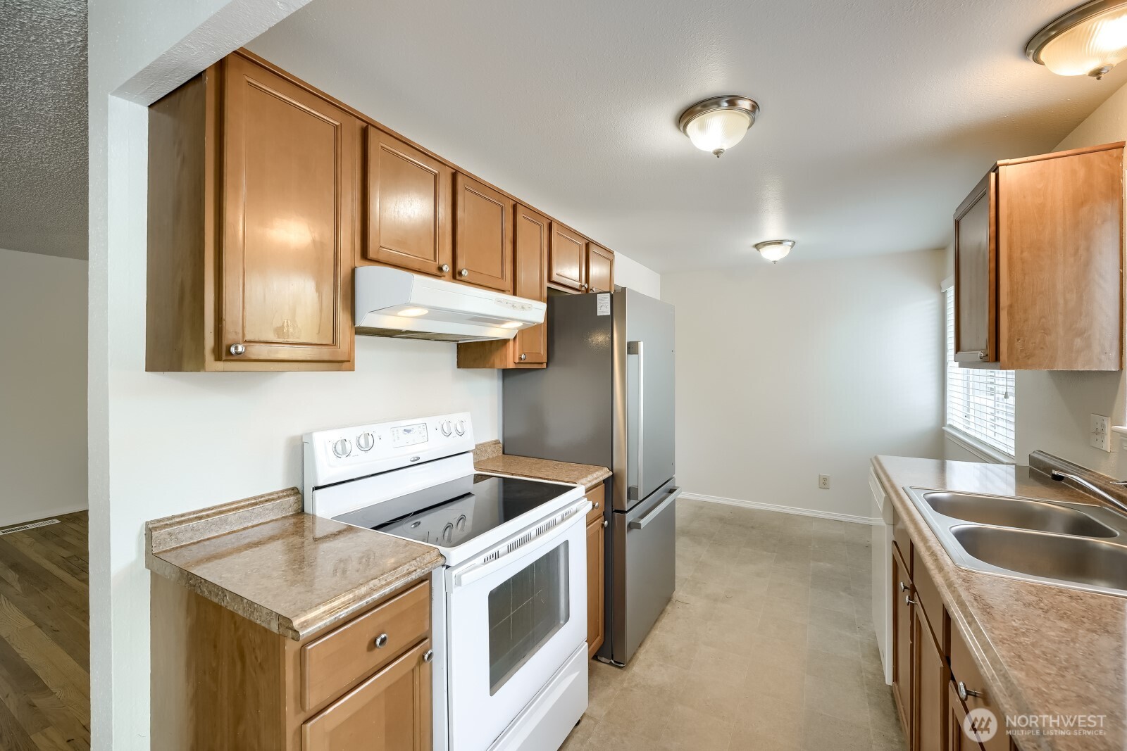 25110 35th Avenue Property Photo 6