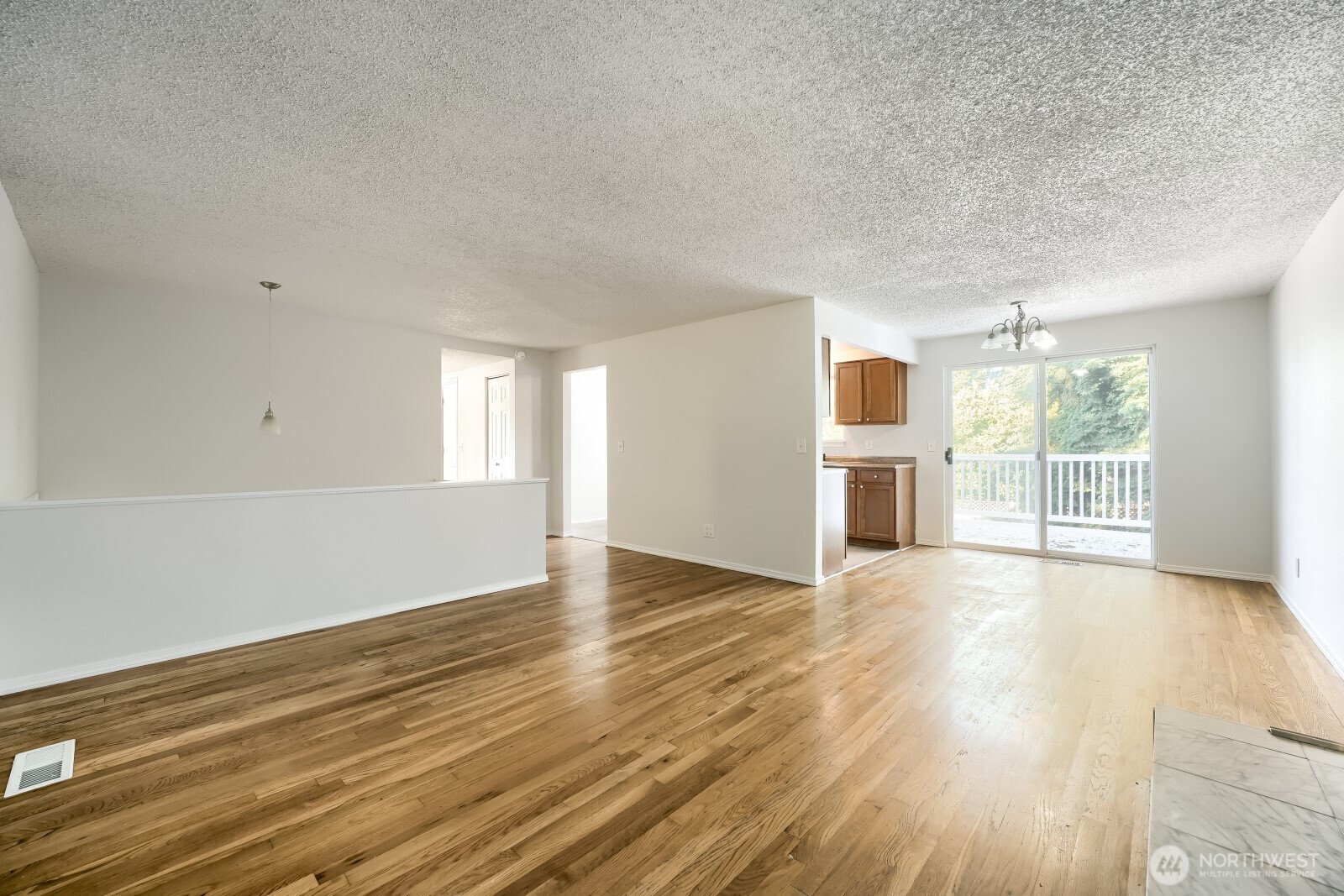 25110 35th Avenue Property Photo 8