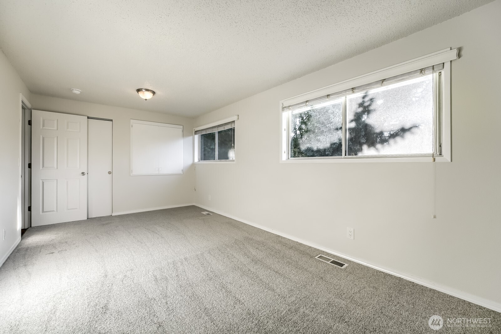 25110 35th Avenue Property Photo 11