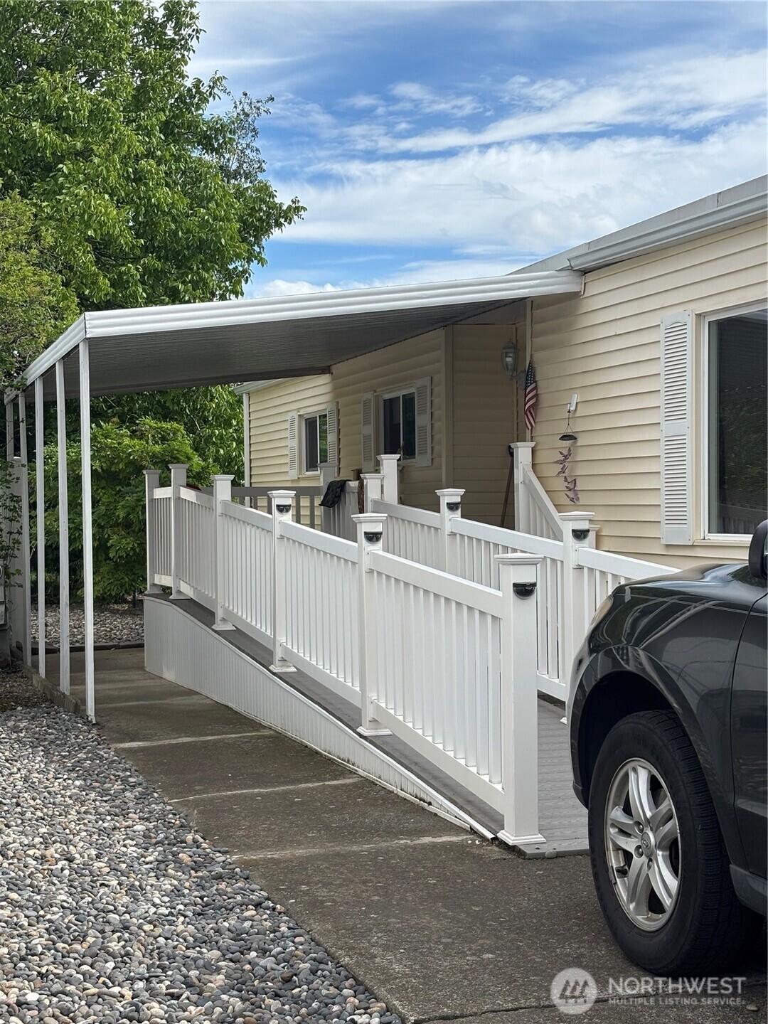 1341 Brookyln Property Photo 2