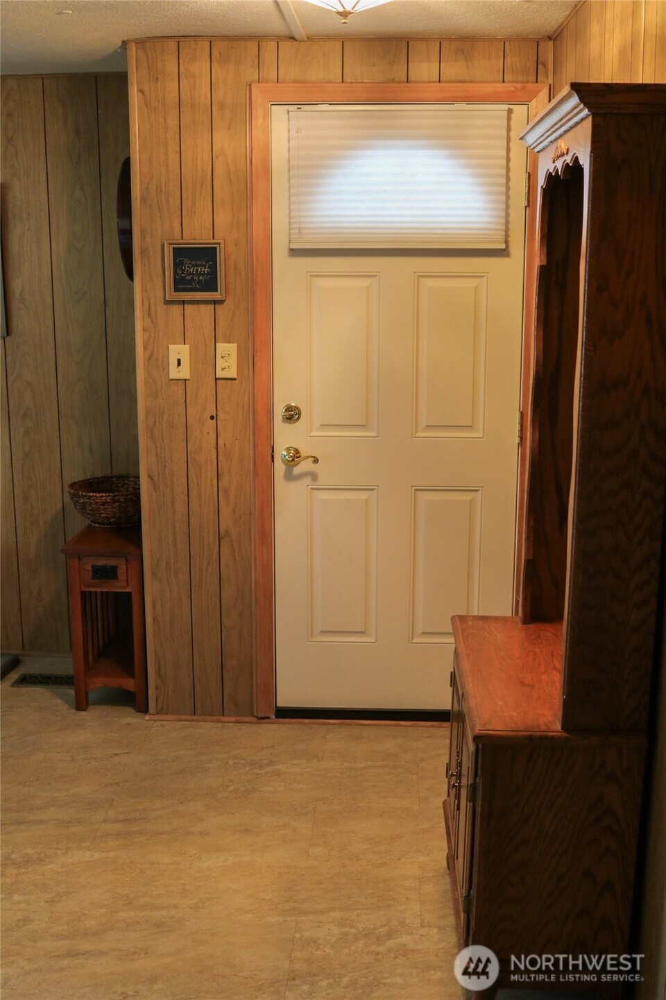 1341 Brookyln Property Photo 5