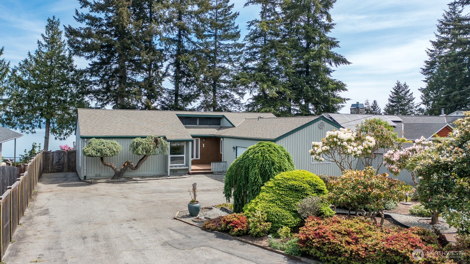 1985 Cascade View Drive Property Photo 3