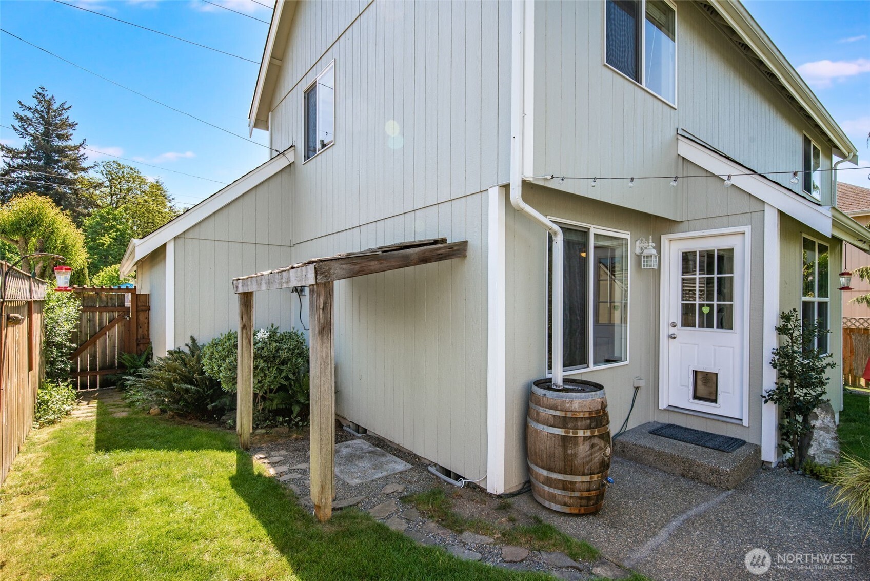 203 3rd Street Property Photo 3
