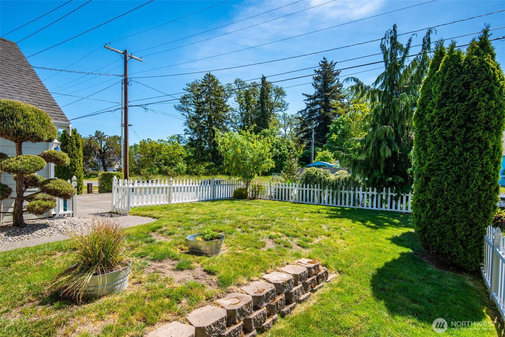 203 3rd Street Property Photo 10