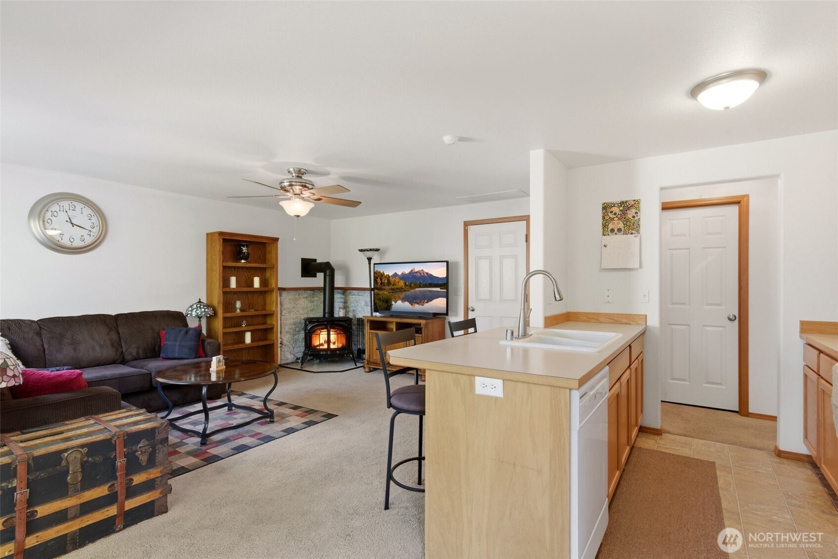 203 3rd Street Property Photo 11