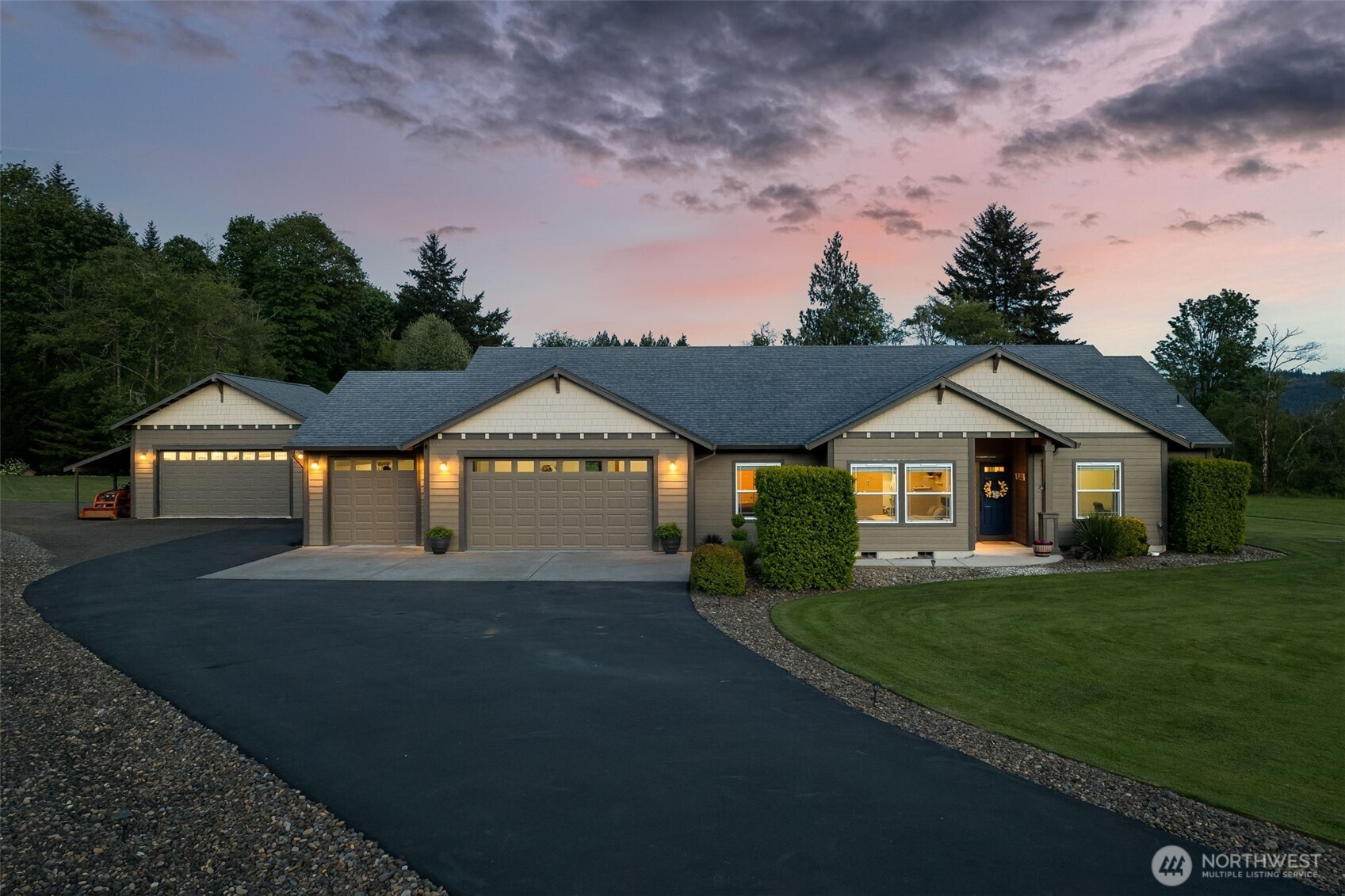 153 Glenhaven Drive Property Photo 1
