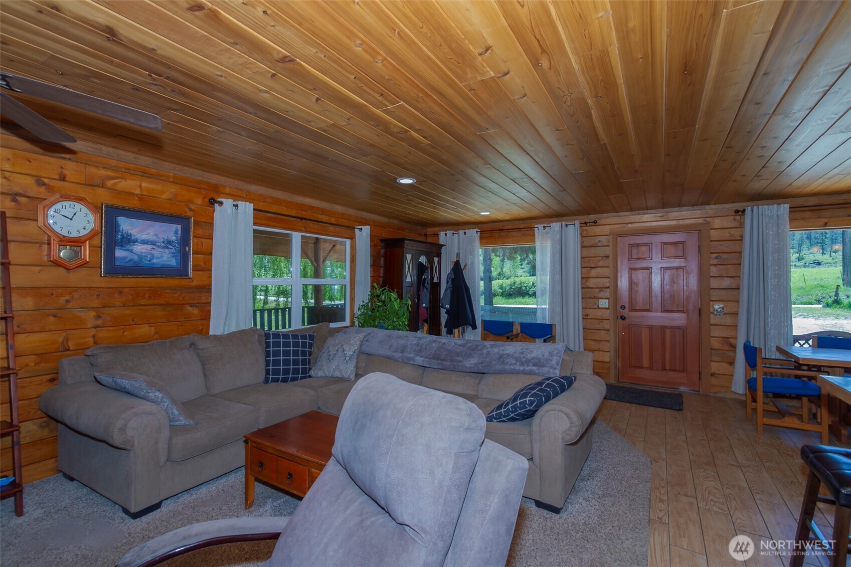 798 Barzee Road Property Photo 8
