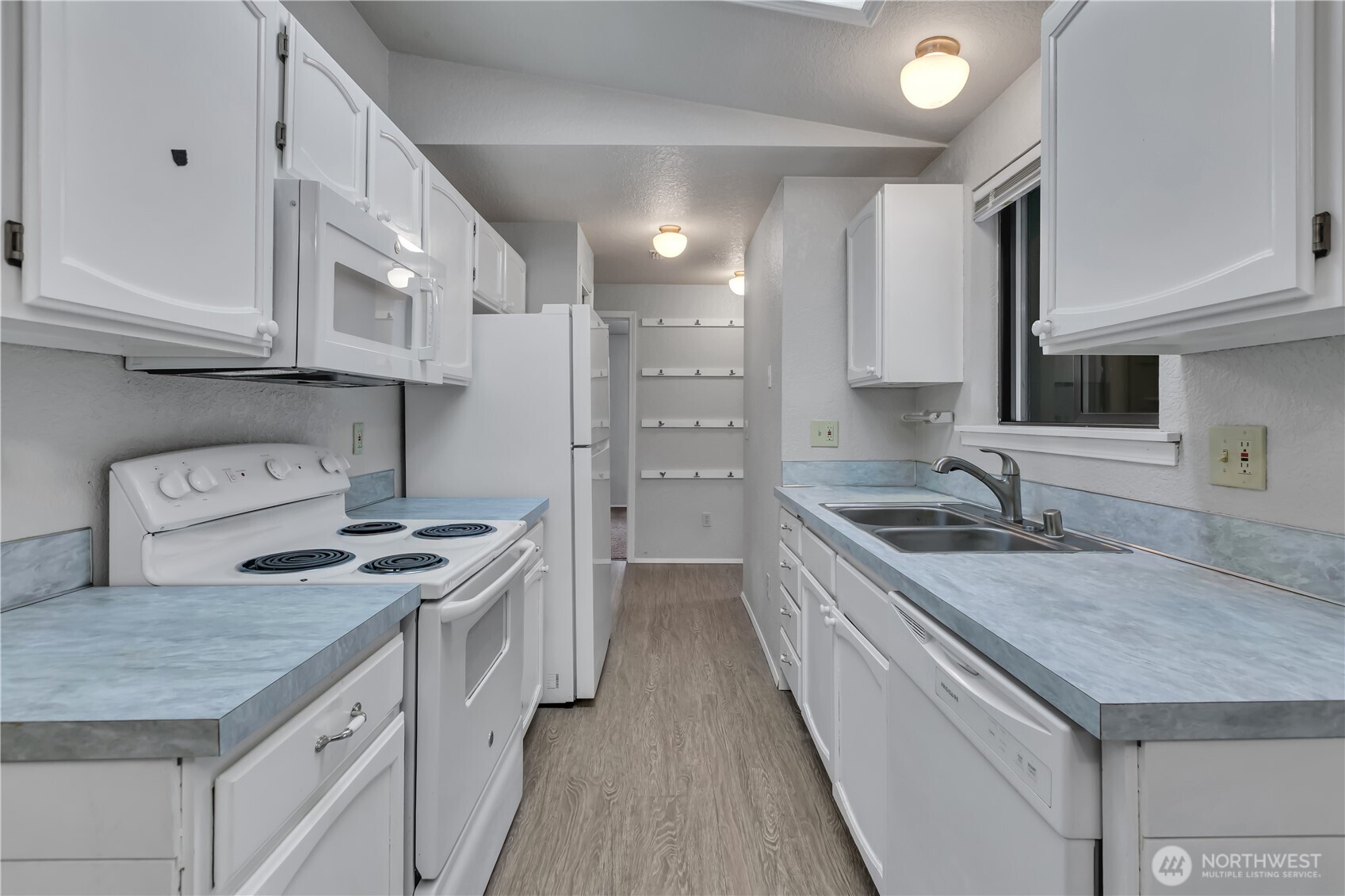 1705 S 88th Street Property Photo 6