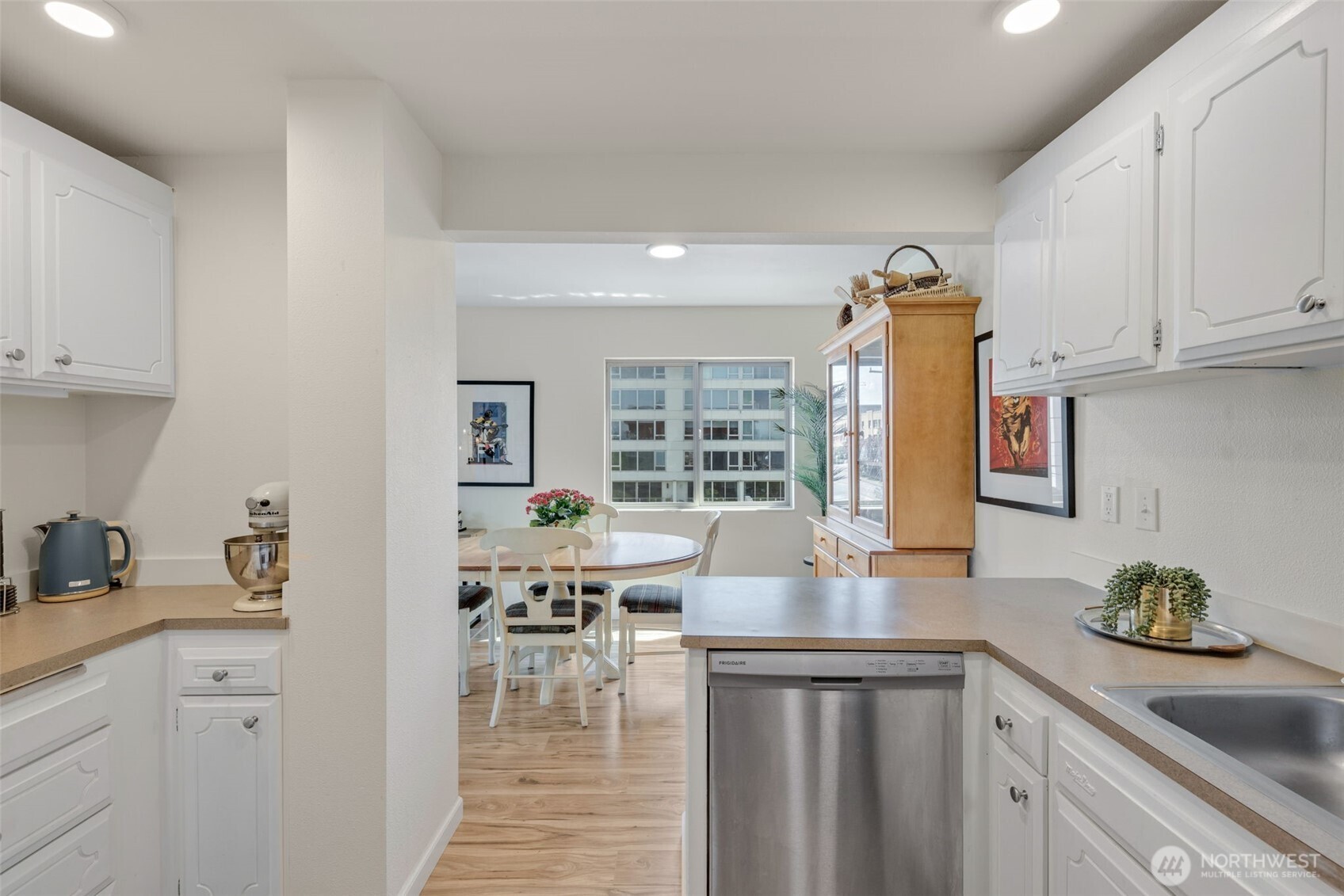 507 W Mercer Street 704 Property Photo 16