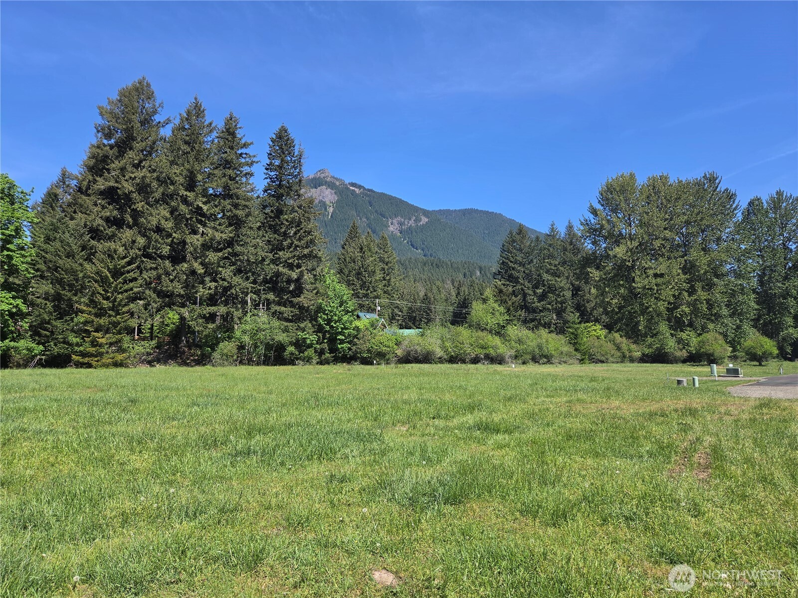 127 Campfire Lane Property Photo 2
