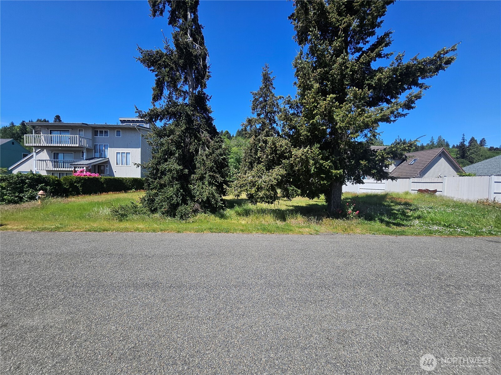 271 N Beach Drive Property Photo 7