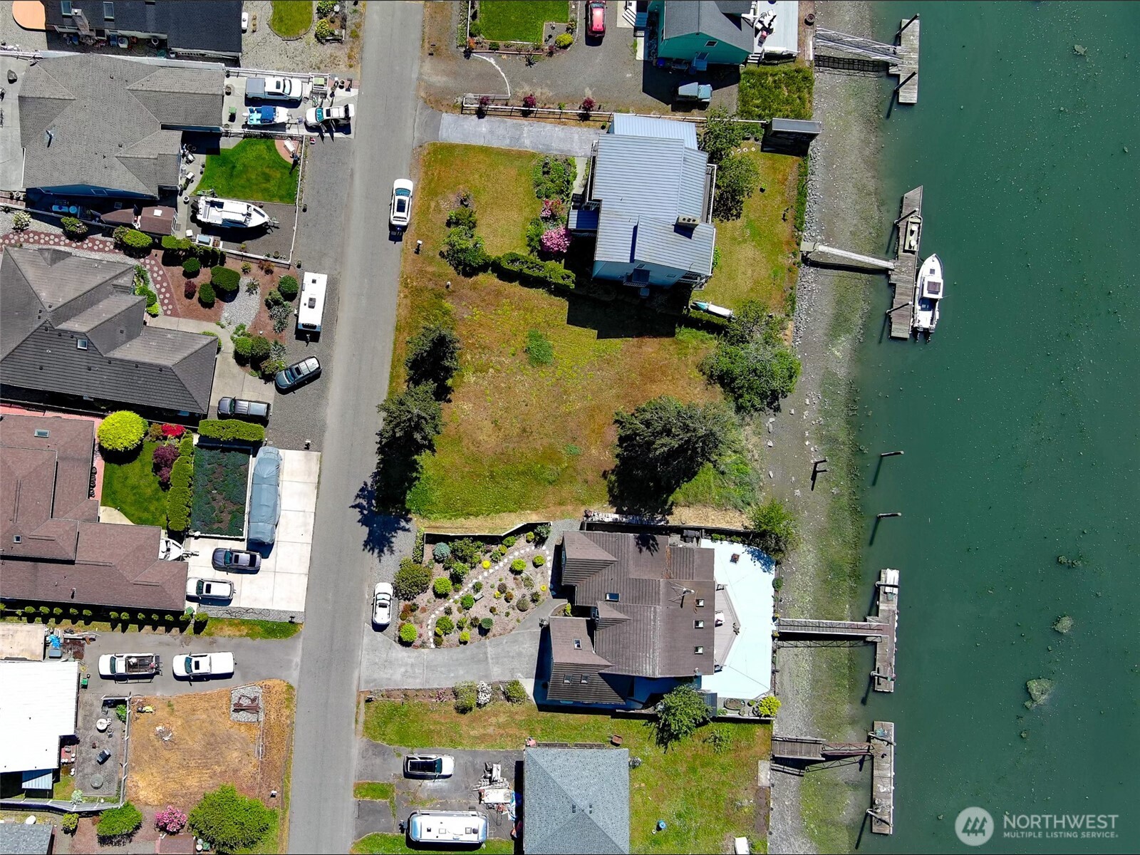 271 N Beach Drive Property Photo 19