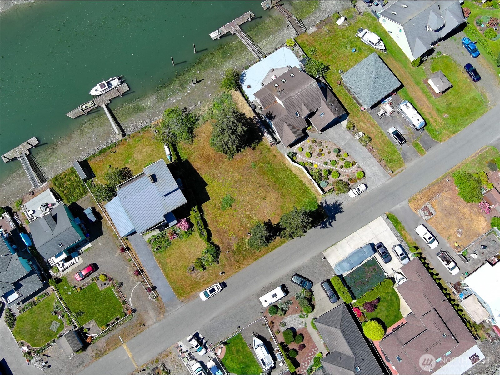 271 N Beach Drive Property Photo 20