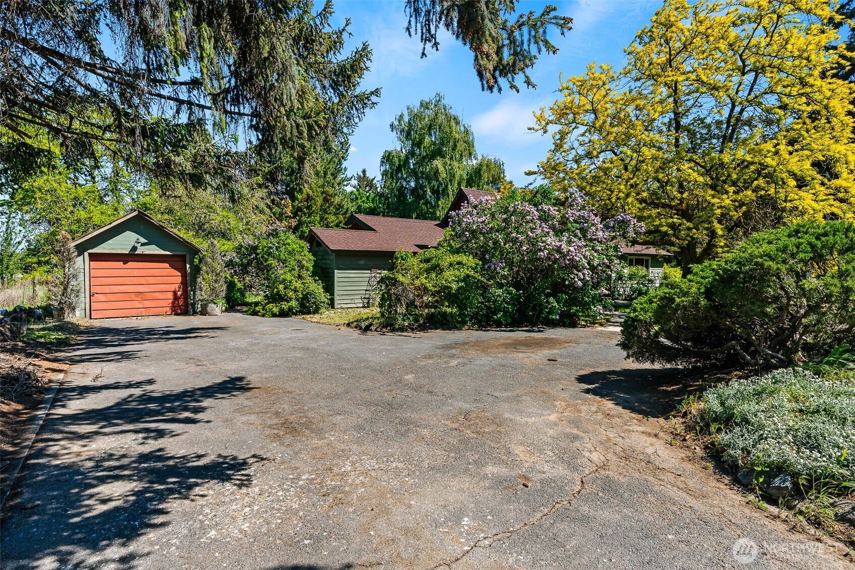 2091 Orchard Rd Property Photo 4