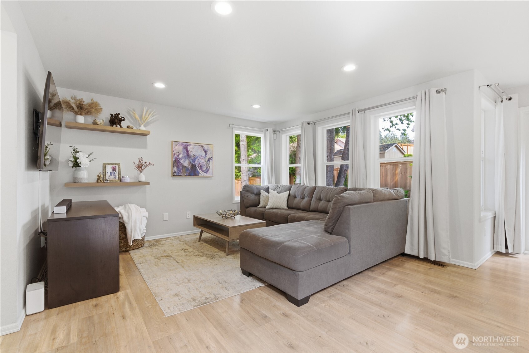 209 Casey Court Property Photo 18