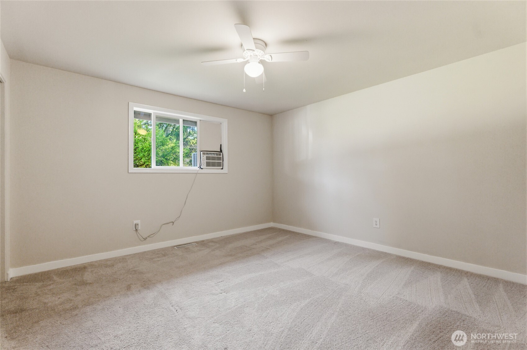 2607 92nd Street Property Photo 12