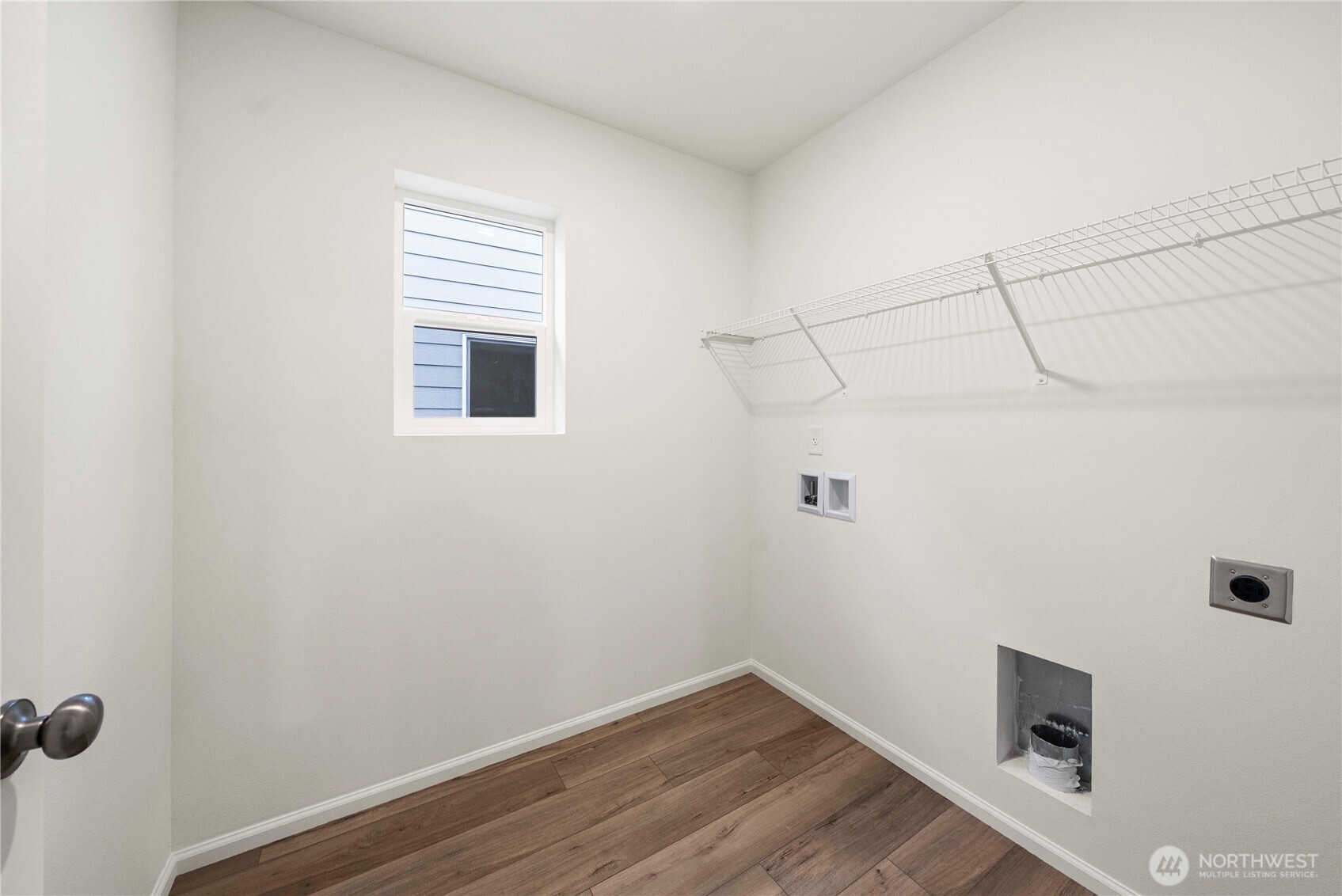 9903 Ferns Loop Property Photo 20