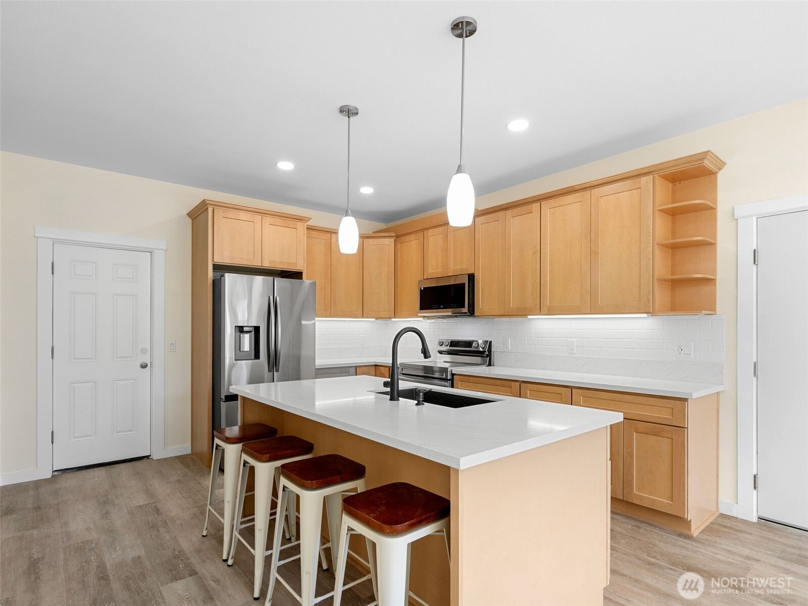 31904 I Street Property Photo 2