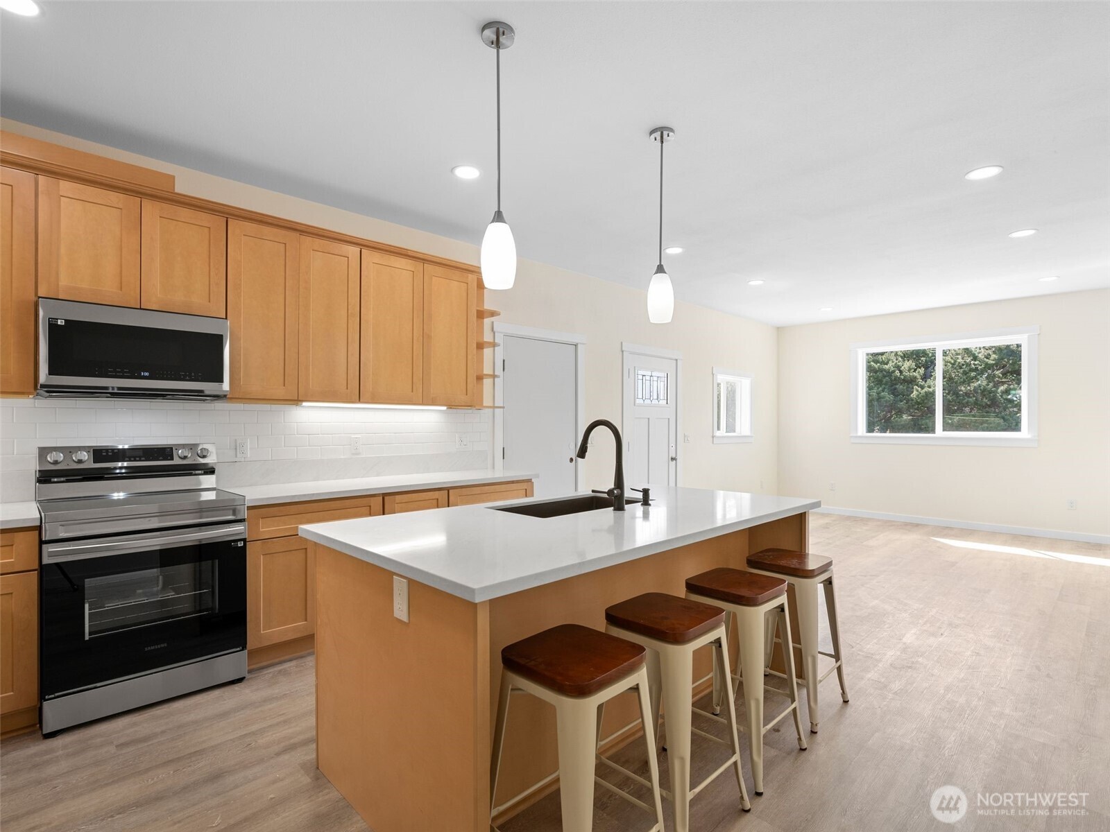 31904 I Street Property Photo 3