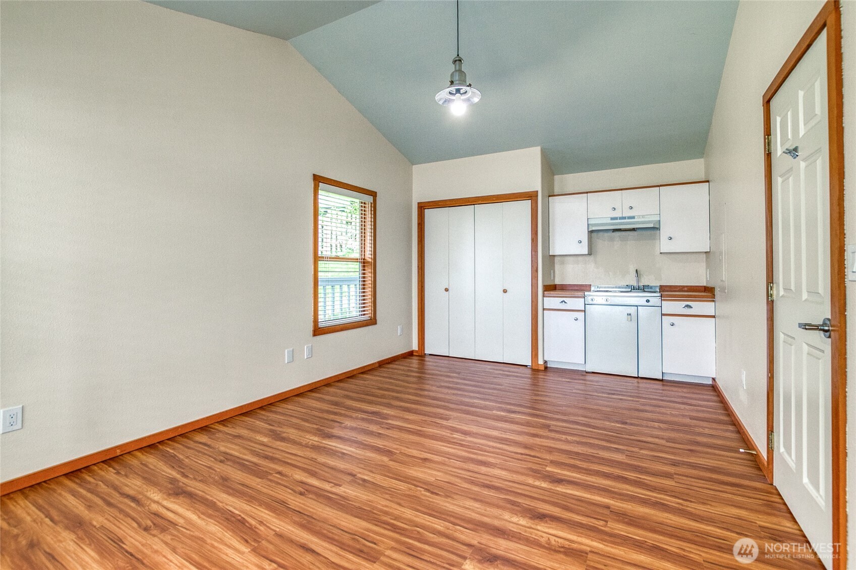 942 Deer Harbor Road Property Photo 6