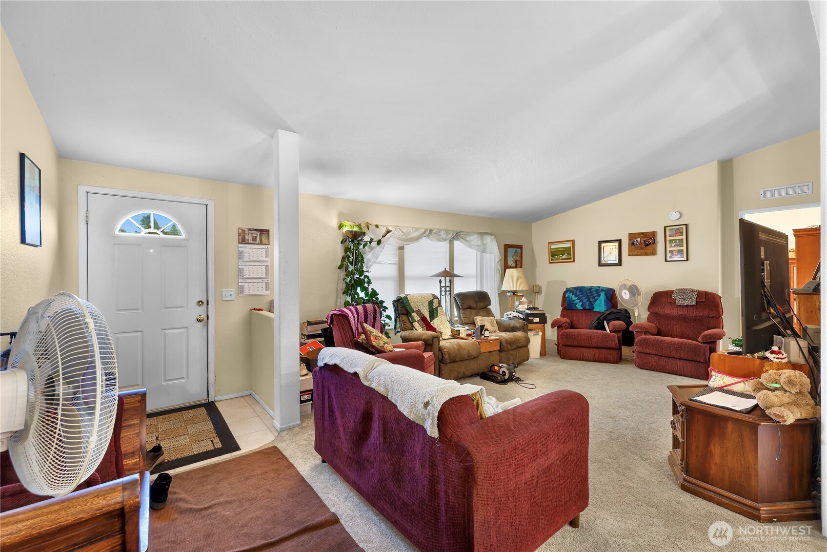 7928 Portal Way Property Photo 5