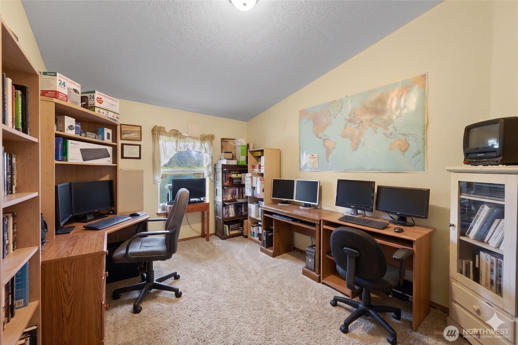 7928 Portal Way Property Photo 10