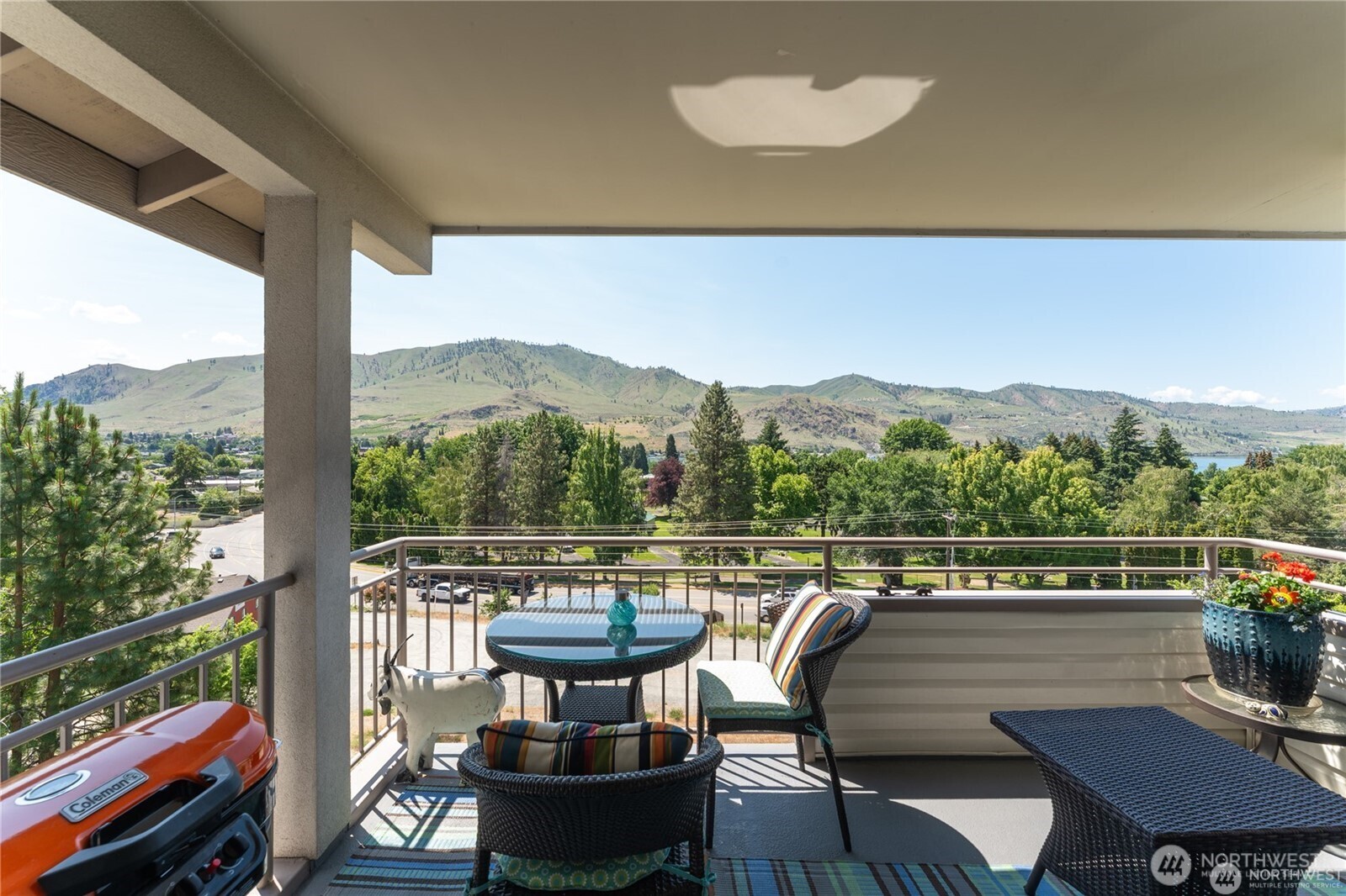808 W Manson Highway B303 Property Photo 8
