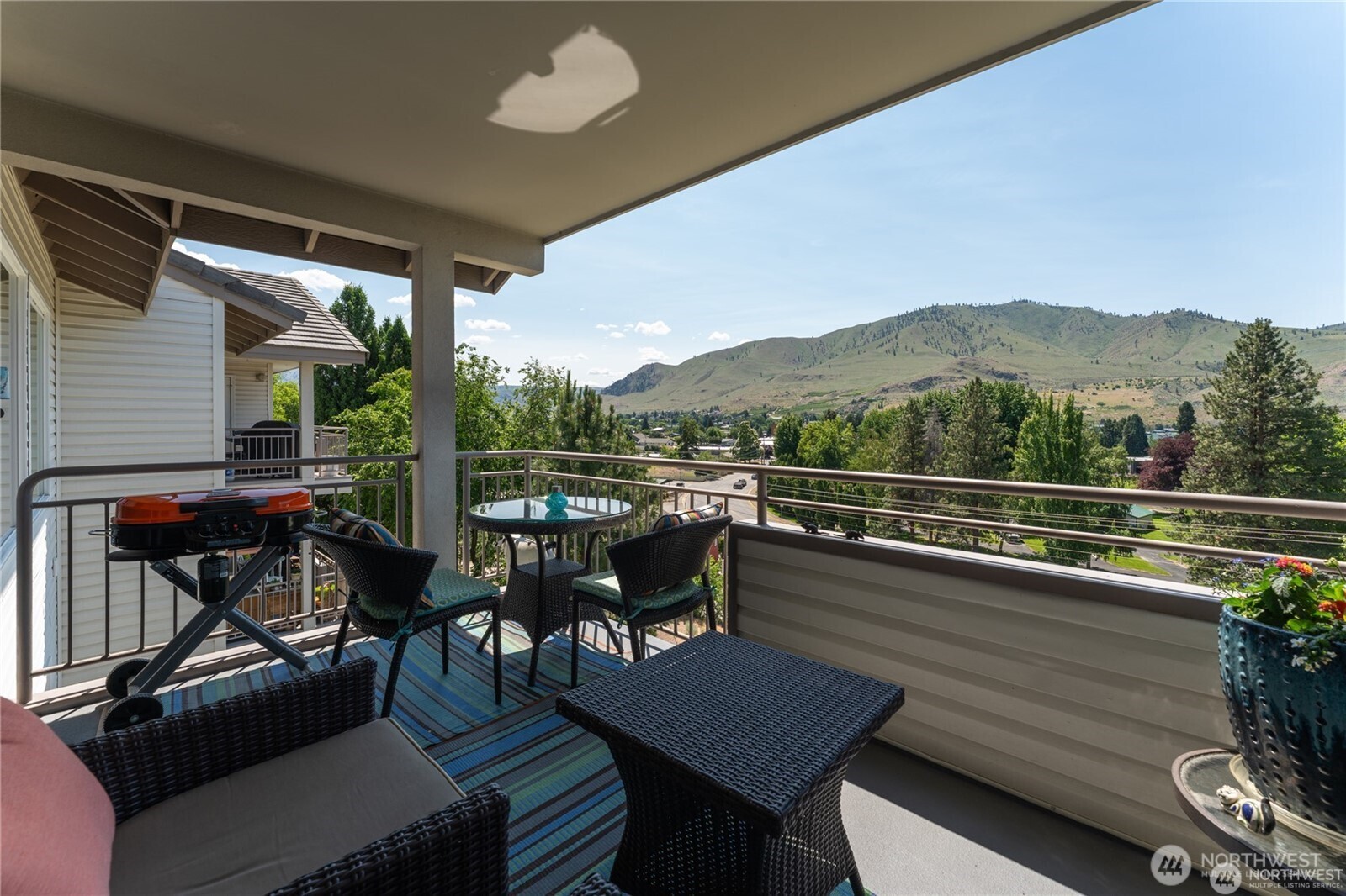 808 W Manson Highway B303 Property Photo 9