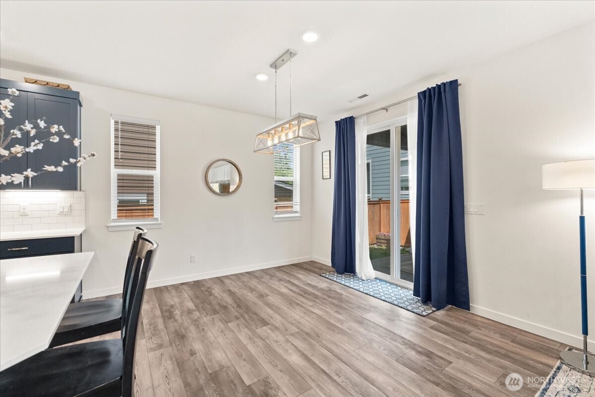 18104 Se 242nd Street Property Photo 5