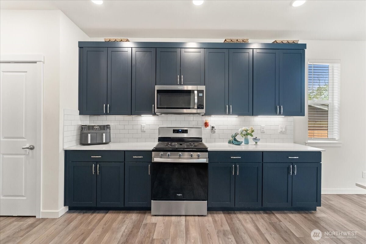 18104 Se 242nd Street Property Photo 9