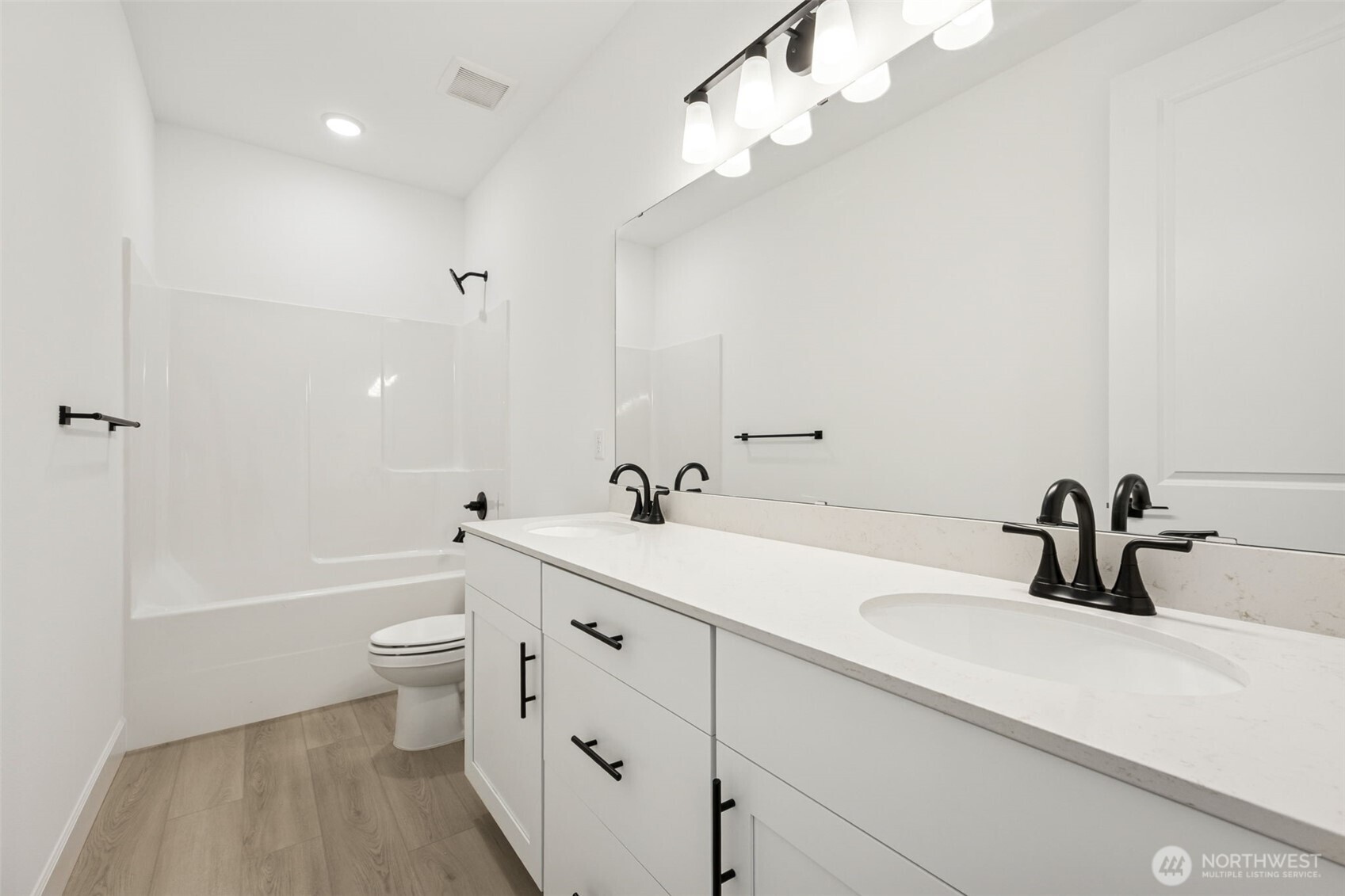 13911 180th Street 37 Property Photo 11