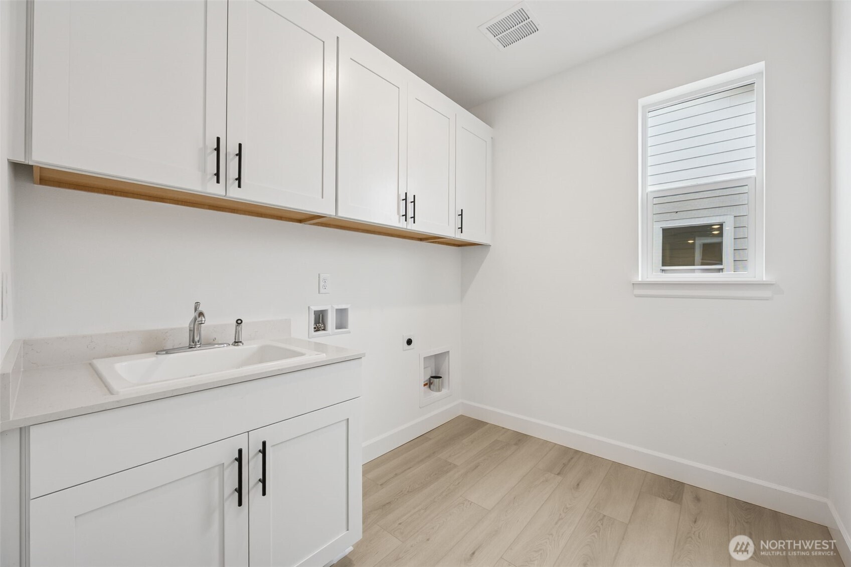 13911 180th Street 37 Property Photo 14