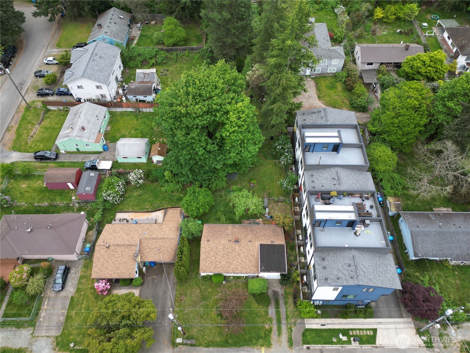 18034 10th Avenue Property Photo 7