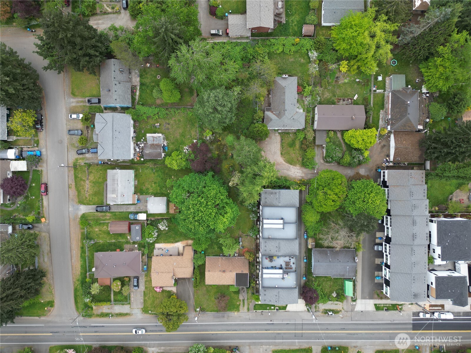 18034 10th Avenue Property Photo 8