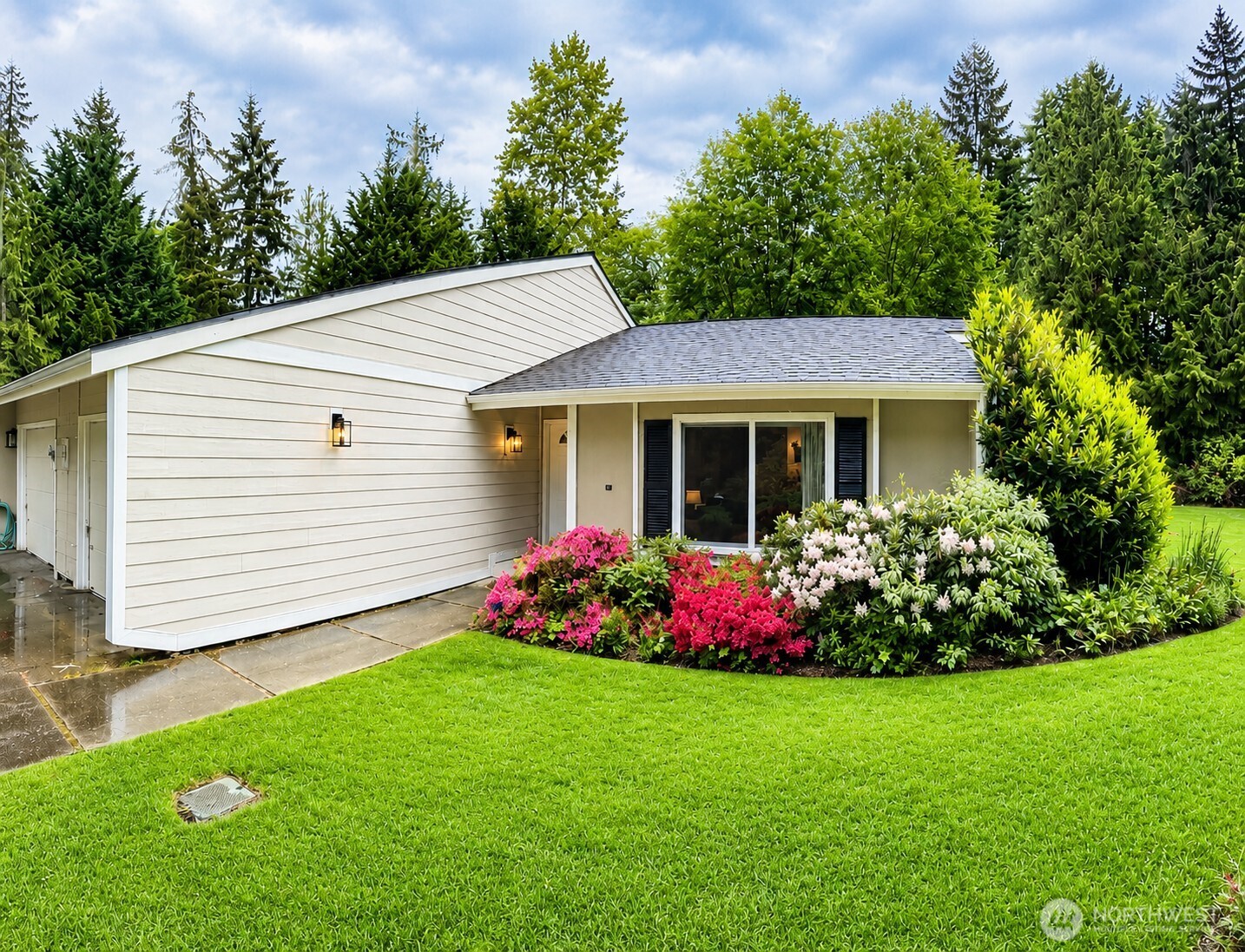 7217 87th Avenue Ct B Property Photo 1