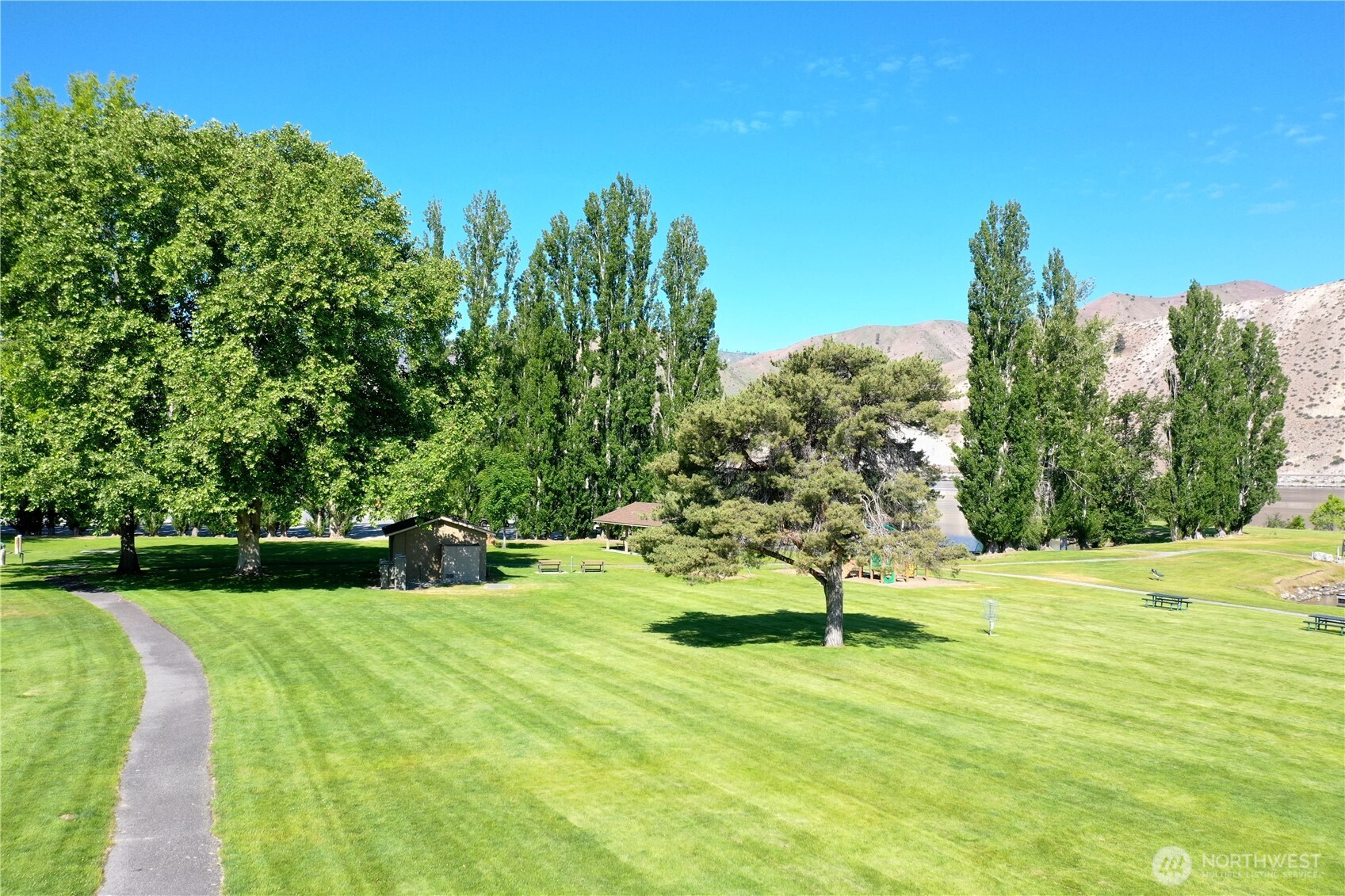 445 Entiat Place Property Photo 17