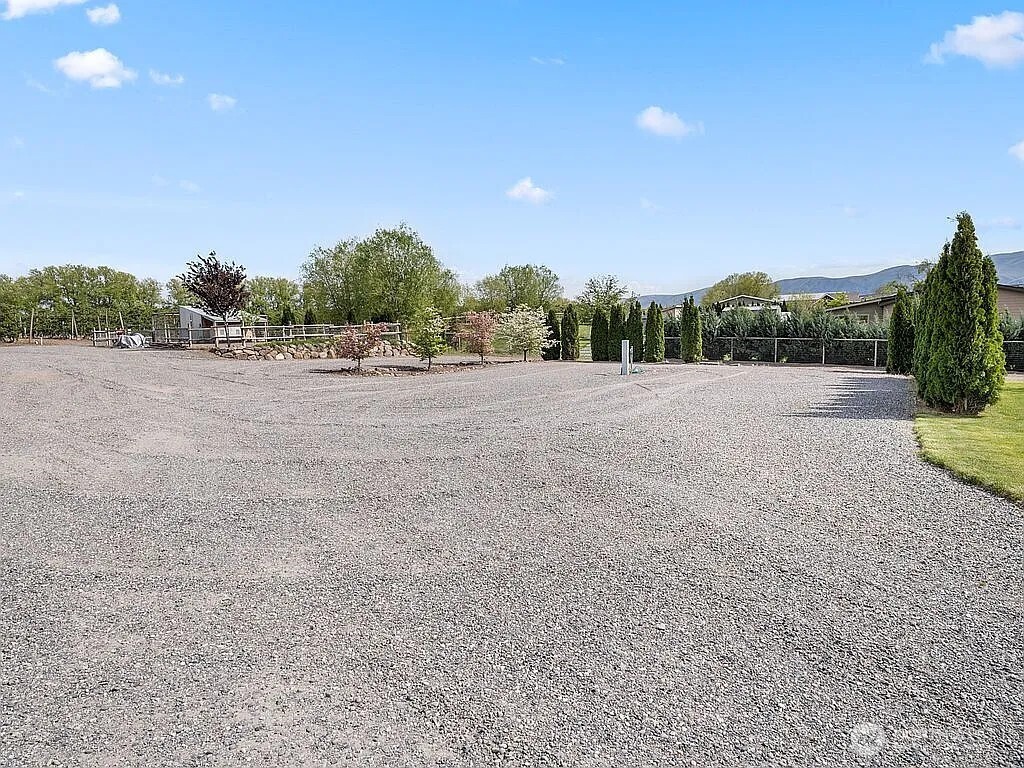 26235 Road U Property Photo 25