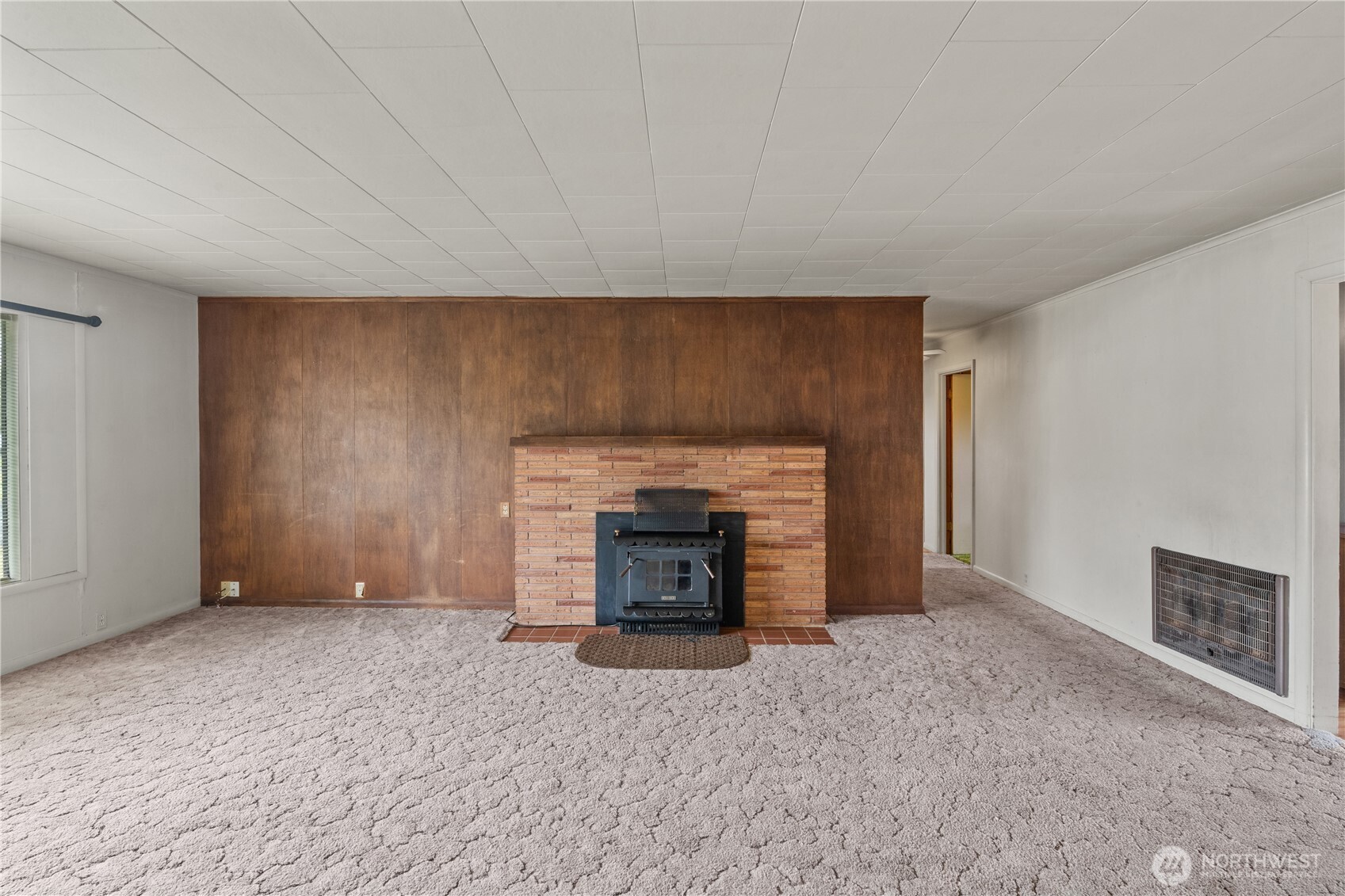 106 Jefferson Street Property Photo 6