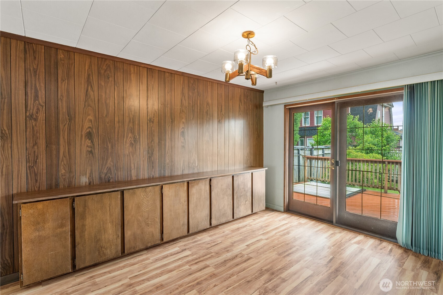 106 Jefferson Street Property Photo 8