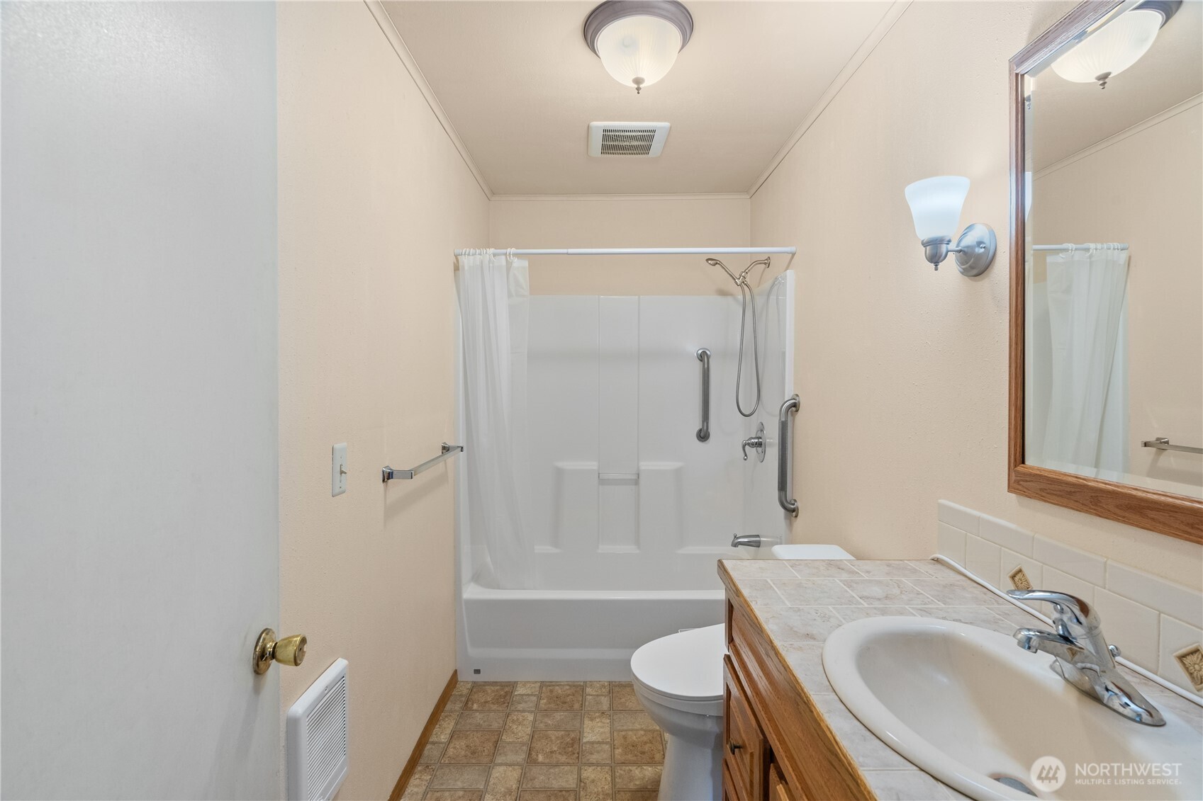 106 Jefferson Street Property Photo 14