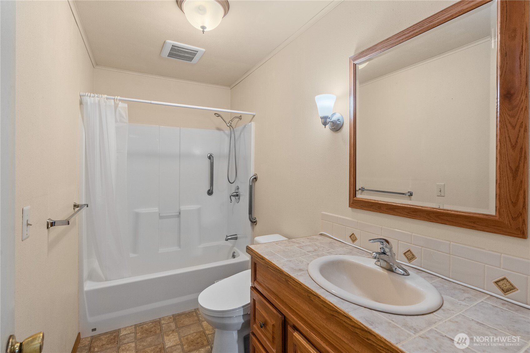 106 Jefferson Street Property Photo 15