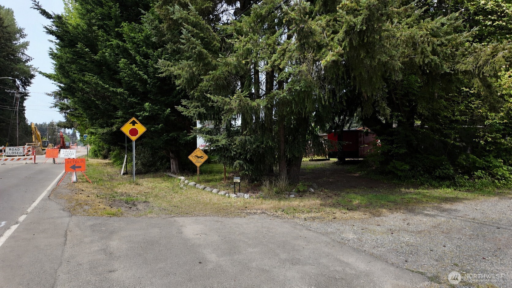 18621 Smokey Point Boulevard Property Photo 2
