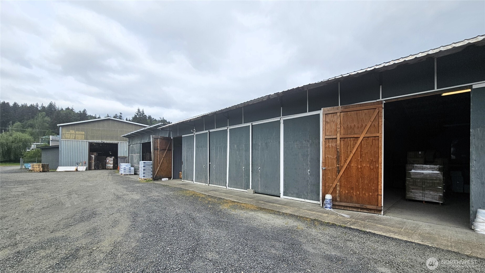 1975 S Market Boulevard Property Photo 6