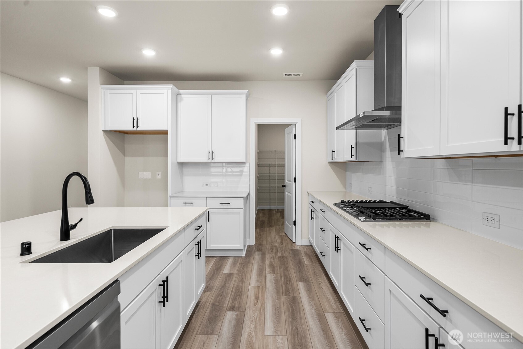 13910 208th Avenue Property Photo 7