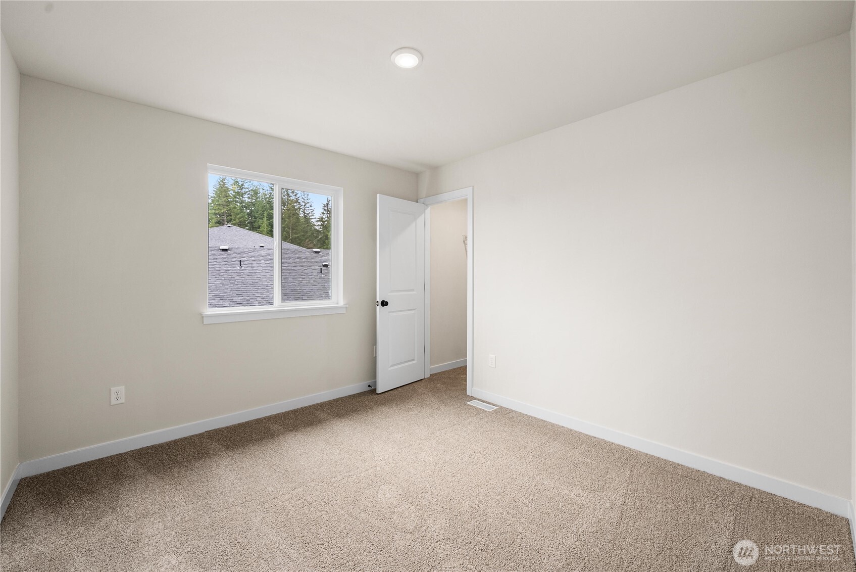 13910 208th Avenue Property Photo 18